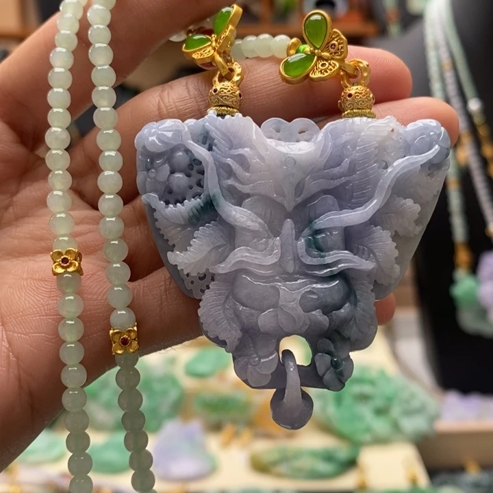 翡翠颈饰未镶嵌翡翠吊坠