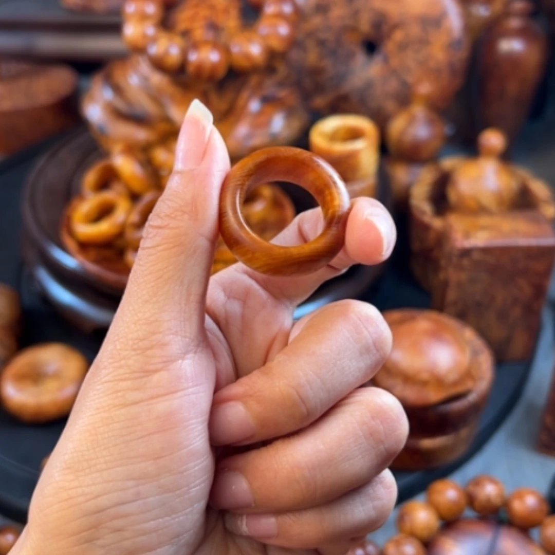 【闪购商品】松木（琥珀木）把件