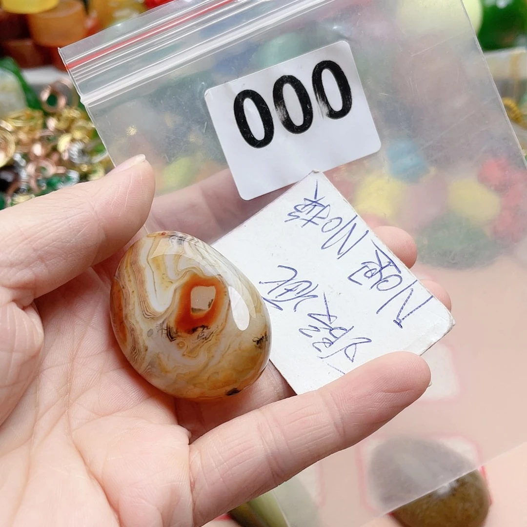 合金颈饰玛瑙/玉髓秦****器