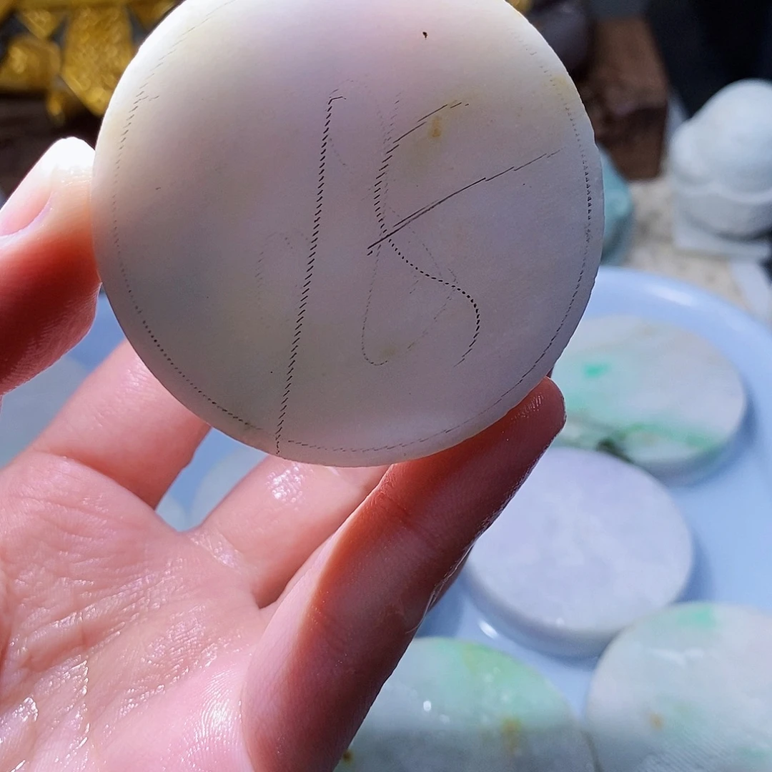 翡翠未镶嵌颈饰58800