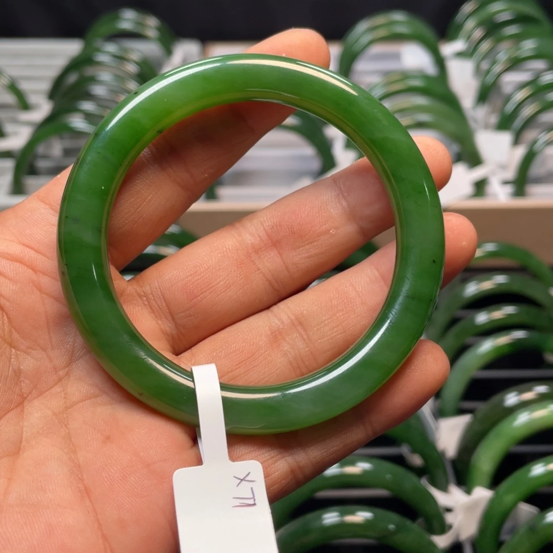 和田玉（碧玉）手镯未镶嵌瑕疵款