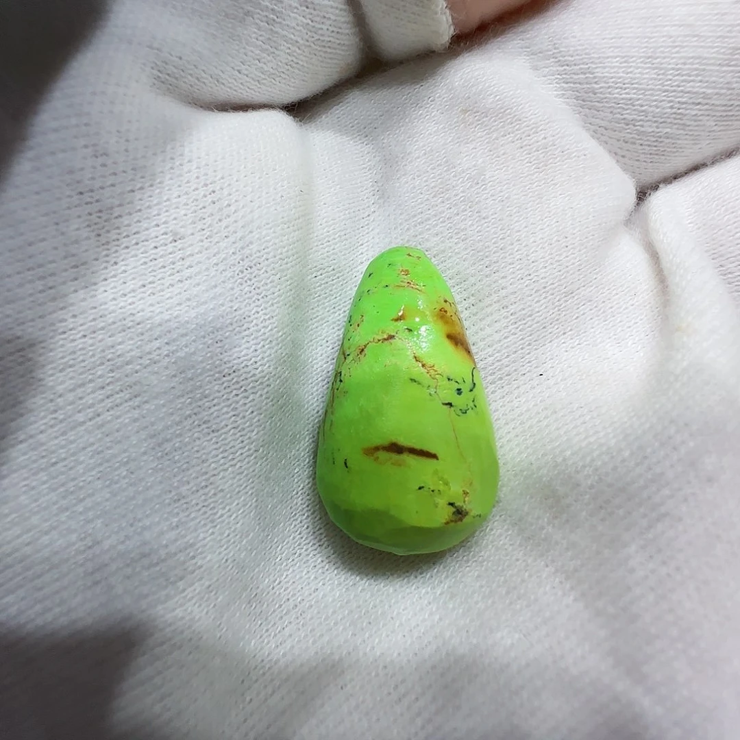 绿松石未镶嵌原矿绿松石