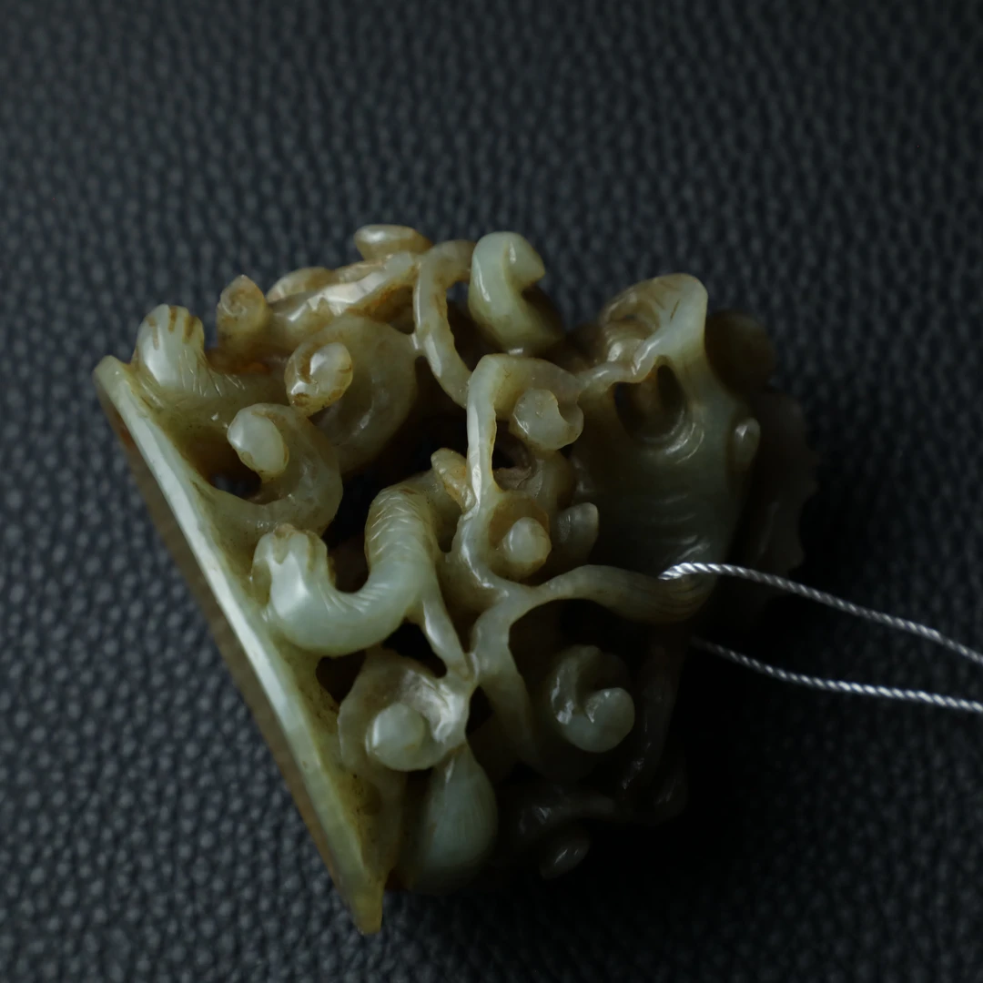 TCWWA07660清晚和田青白玉龙形炉钮