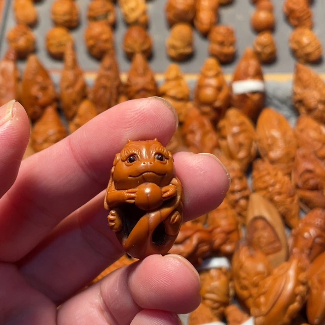 M***迪手串/手链橄榄核镂空龙宝