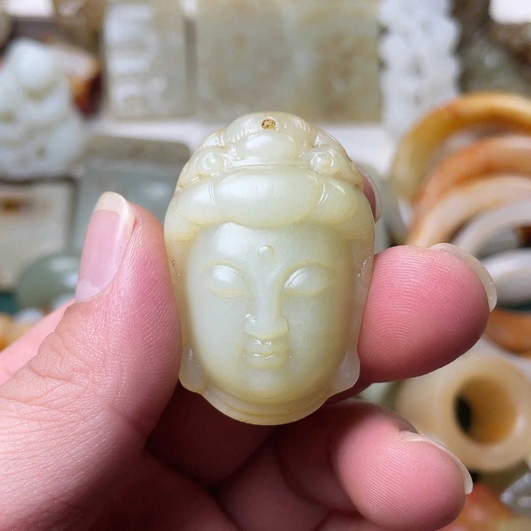了***凡颈饰未镶嵌和田玉