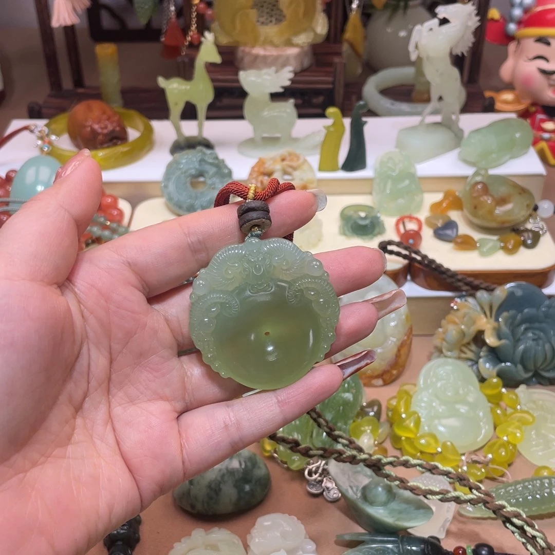 蛇纹石玉颈饰未镶嵌本****o