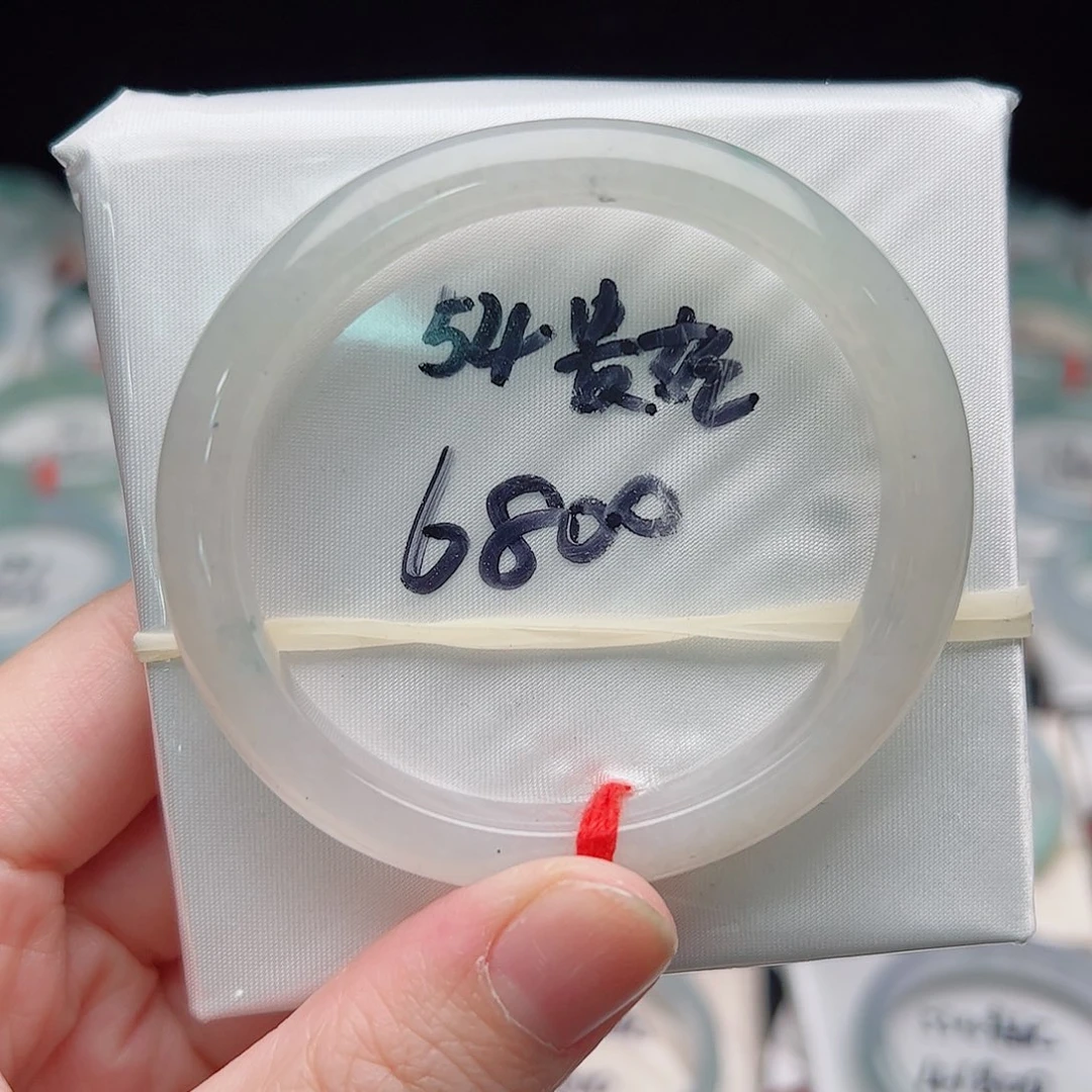 翡翠未镶嵌手镯（贵妃镯）