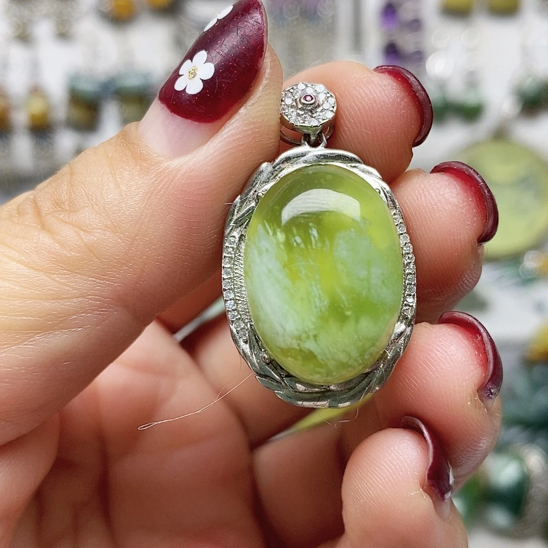 蛇纹石玉银S925镶嵌吊坠