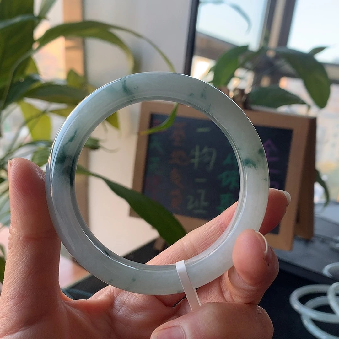 翡翠未镶嵌手镯天然翡翠手镯