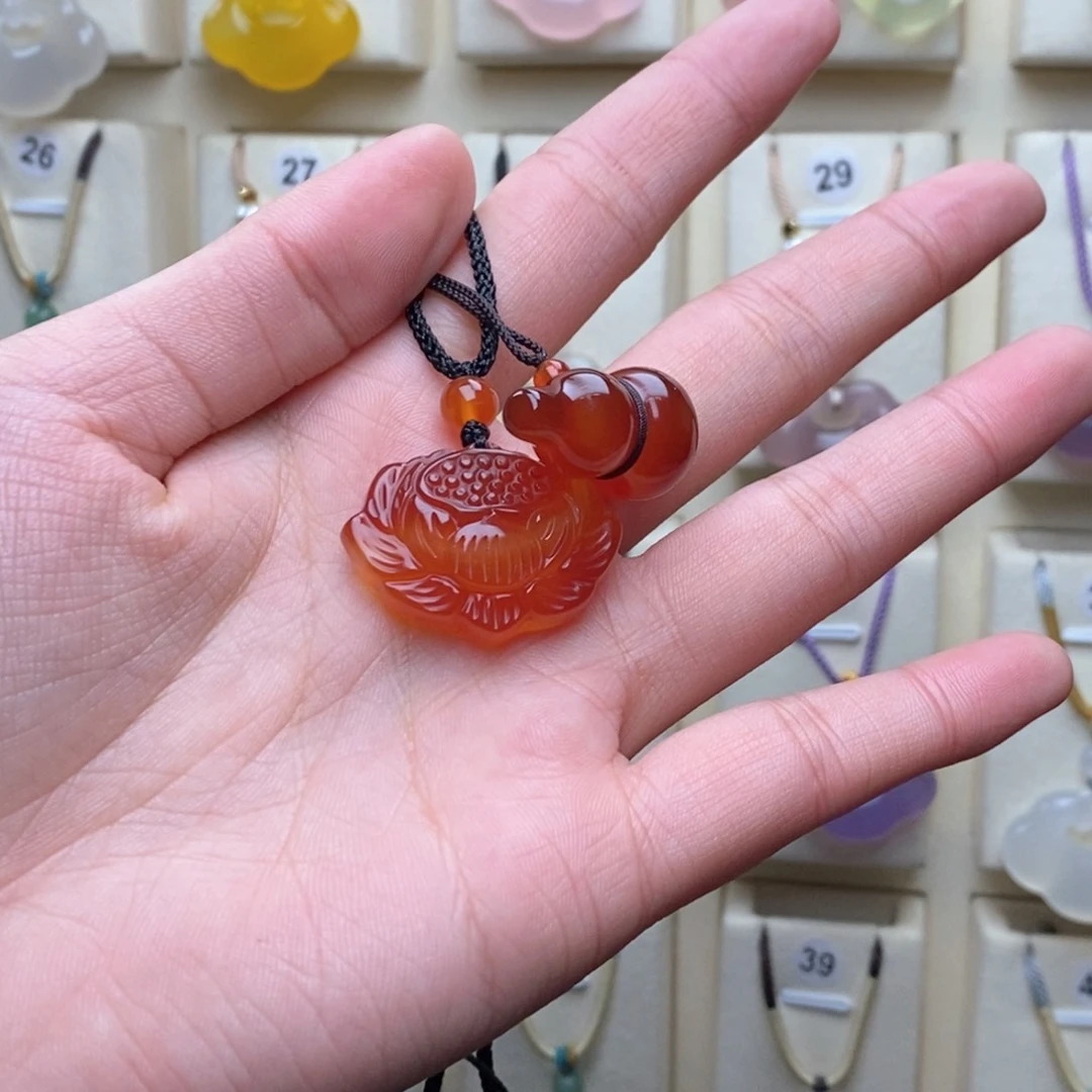 玛瑙/玉髓吊坠(赠链)未镶嵌J****_