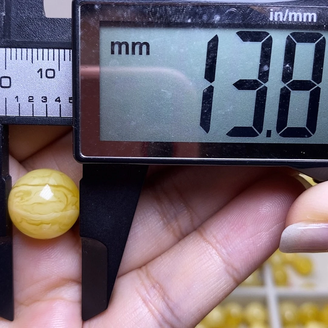 裸石琥珀未镶嵌蜜蜡圆珠