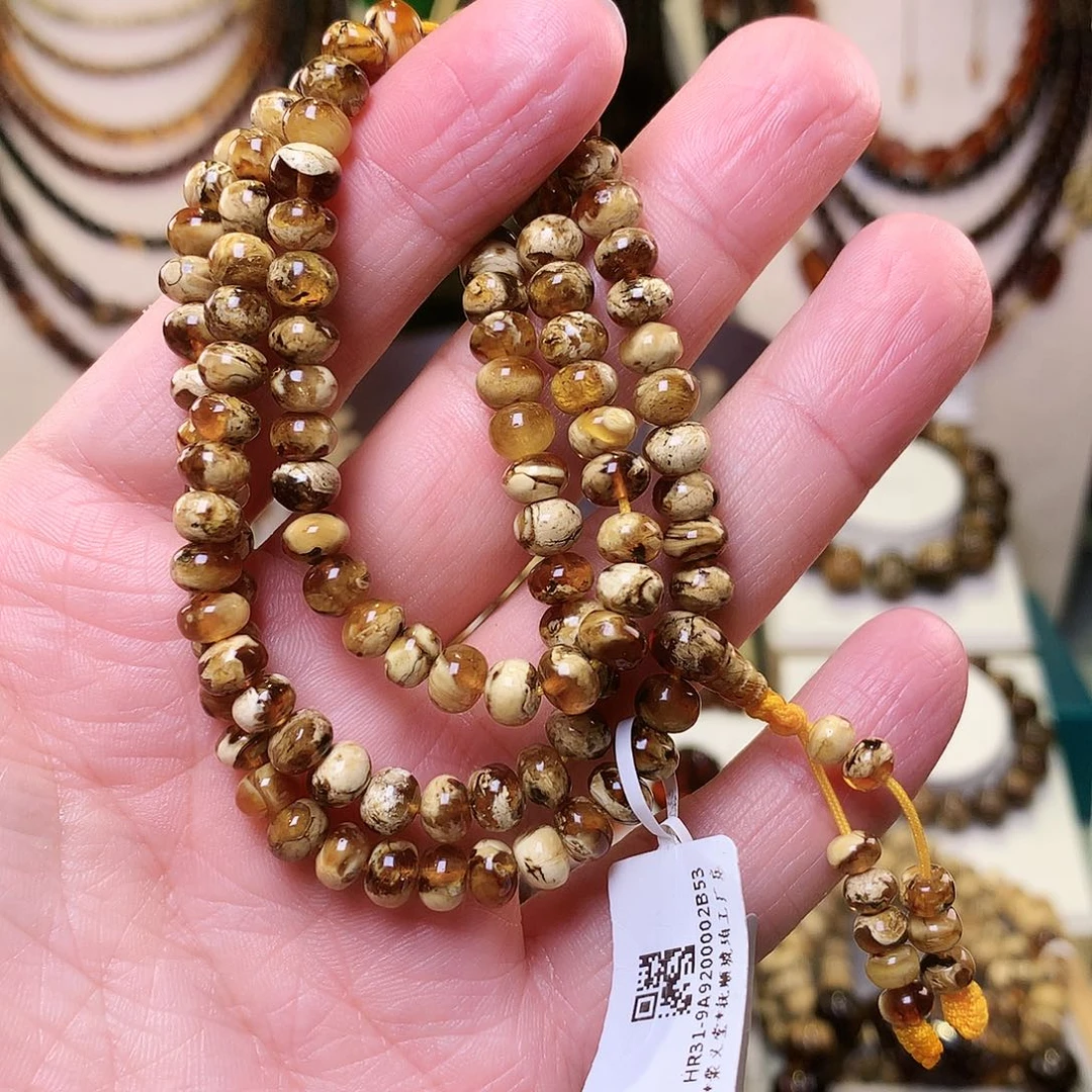 未镶嵌琥珀裸石阳**姐