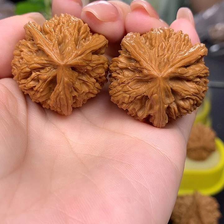 文玩核桃吊坠11三棱