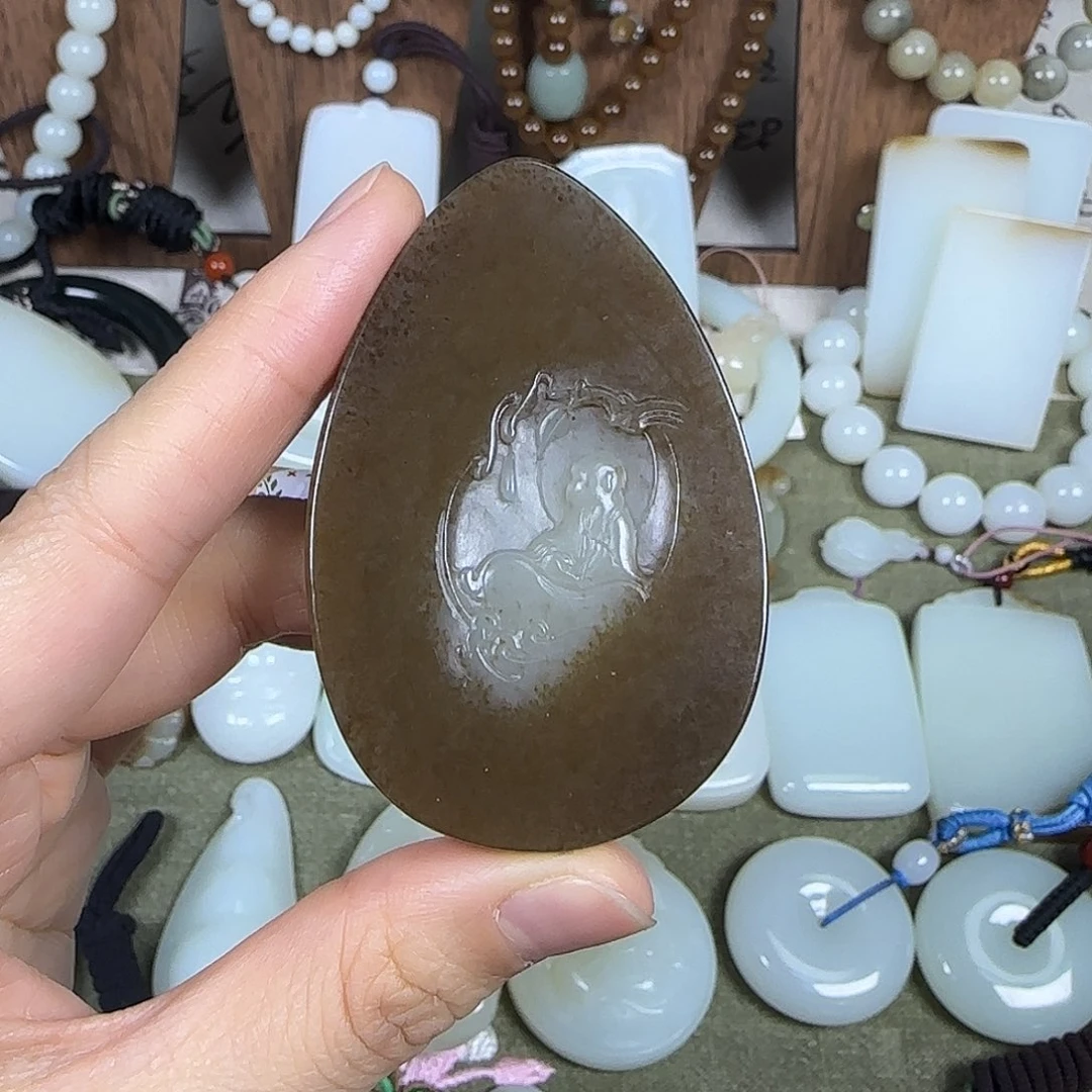 和田玉未镶嵌颈饰