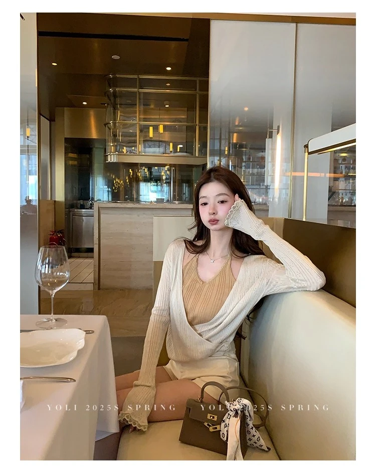 YOLI张宥利「暖霭织韵」假两件蕾丝拼接针织衫长袖挂脖设计感上衣