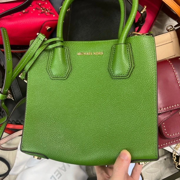 99新 MICHAEL KORS/迈克高仕 绿色手提斜挎包