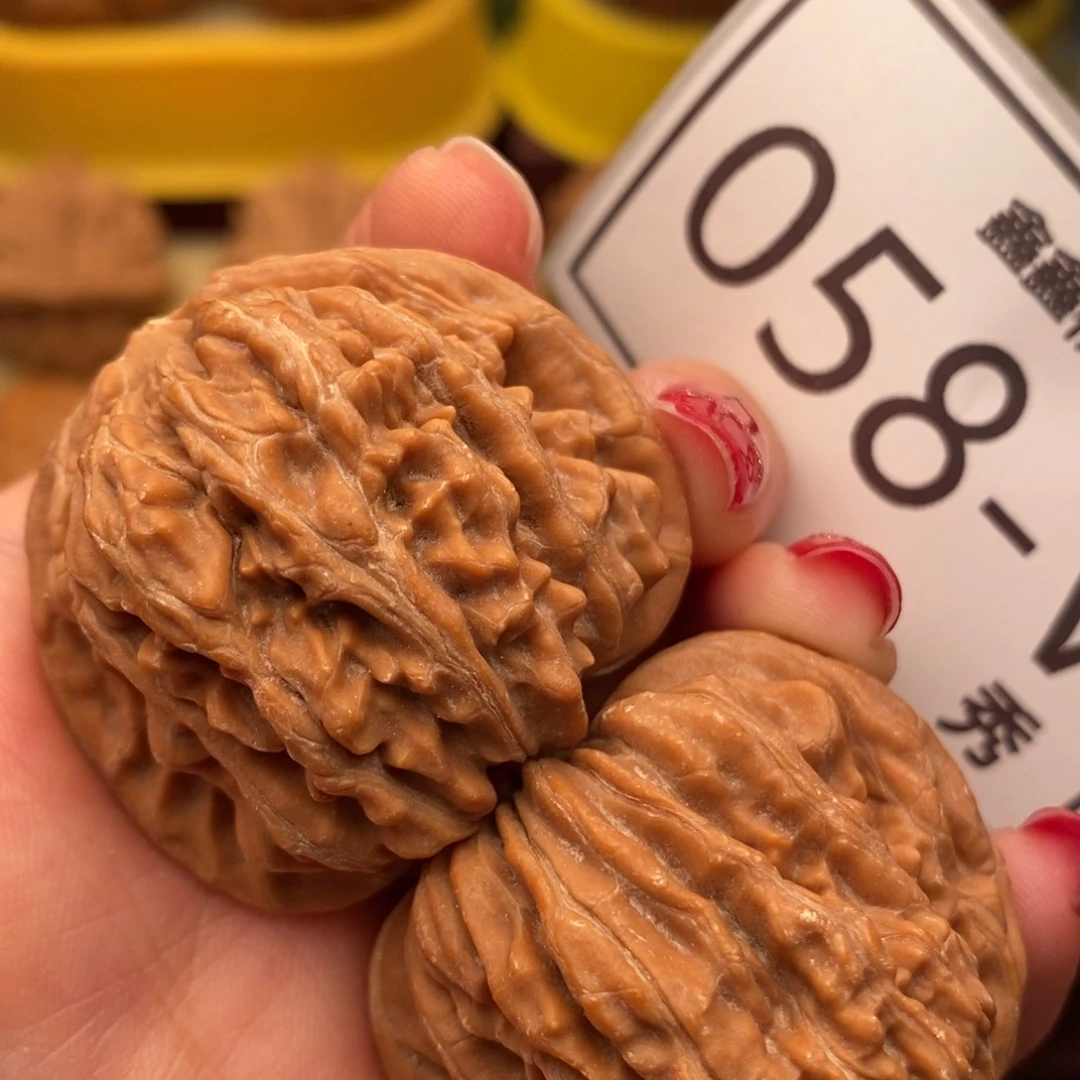 把件桃核汗高楼39……