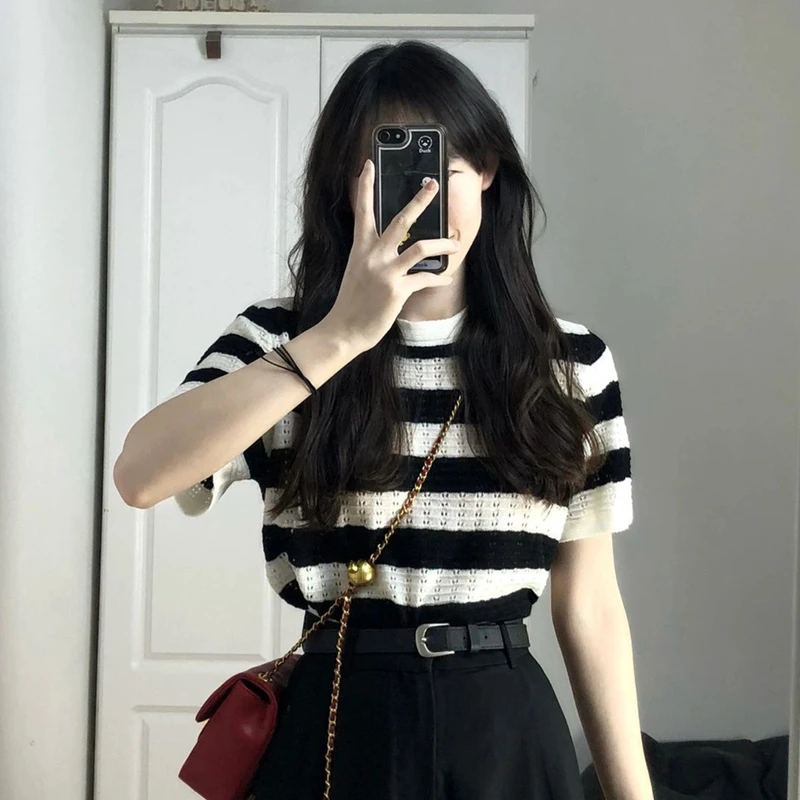 法式欧版镂空针织衫韩范洋气显瘦短袖夏季宽松条纹上衣小众A56