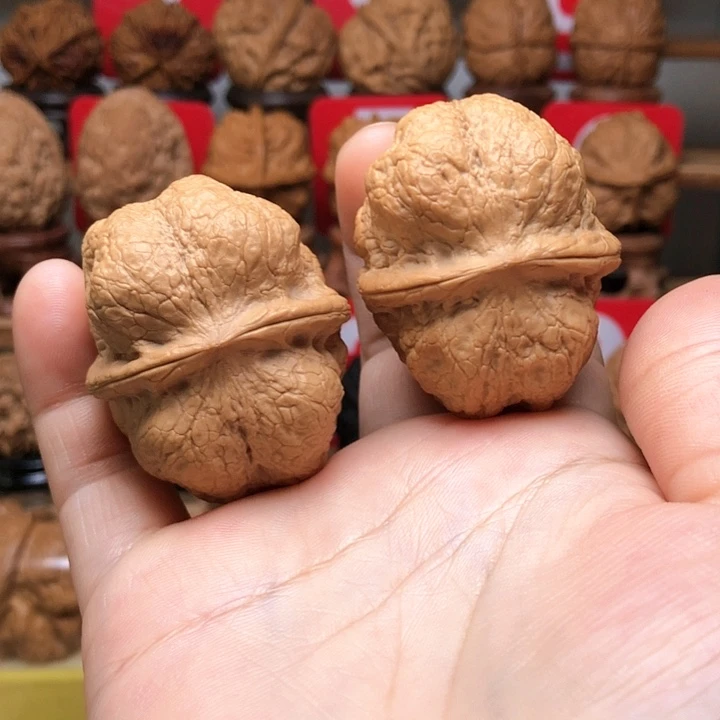 文玩核桃吊坠云南铁核桃