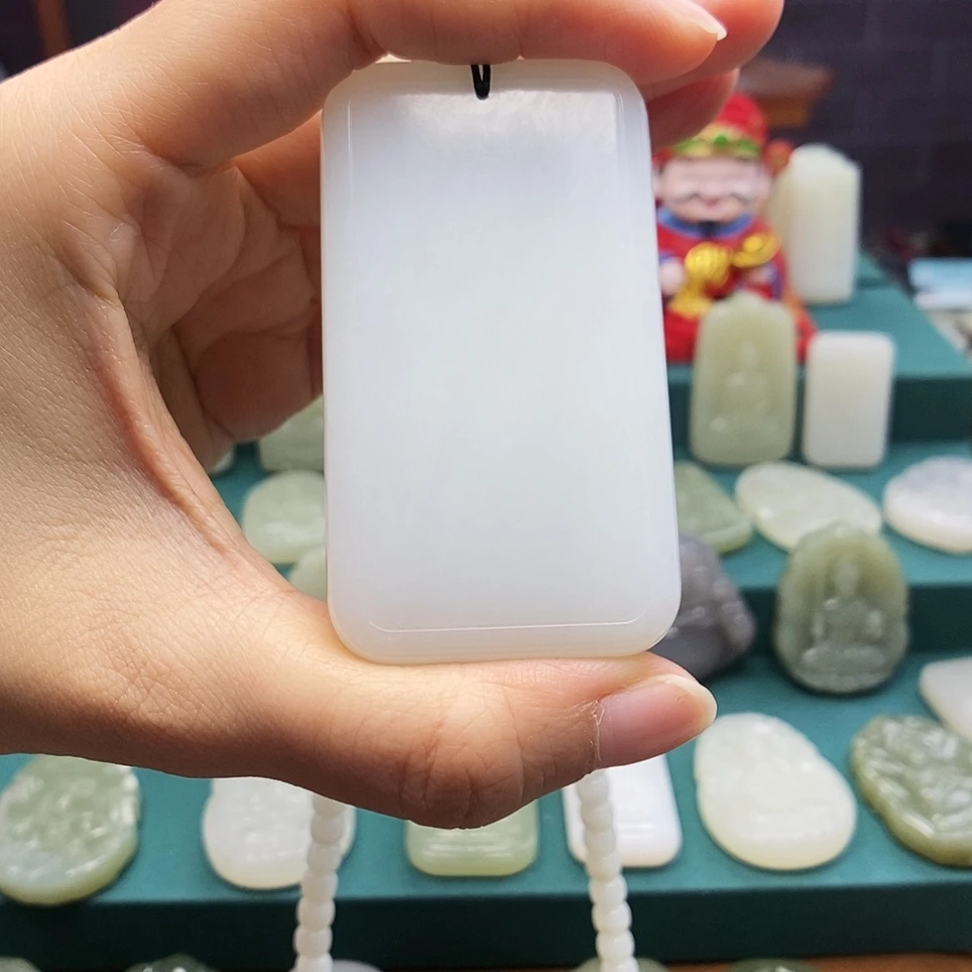 弹***第颈饰未镶嵌和田玉