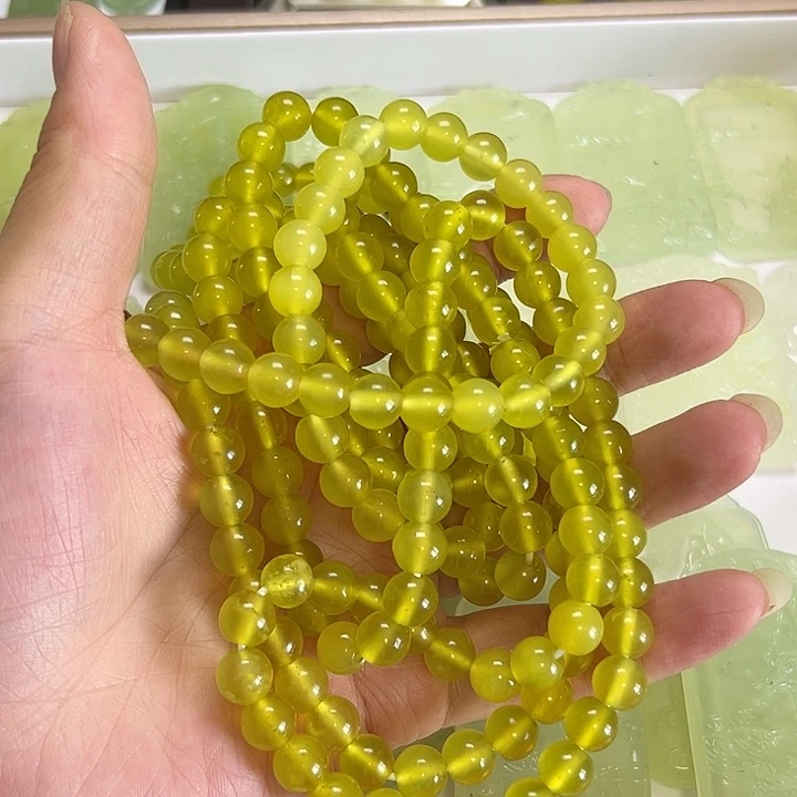 淡***语未镶嵌蛇纹石玉颈饰