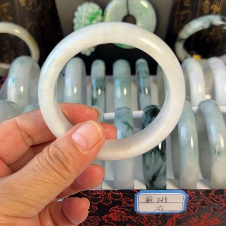 未镶嵌手镯翡翠天然