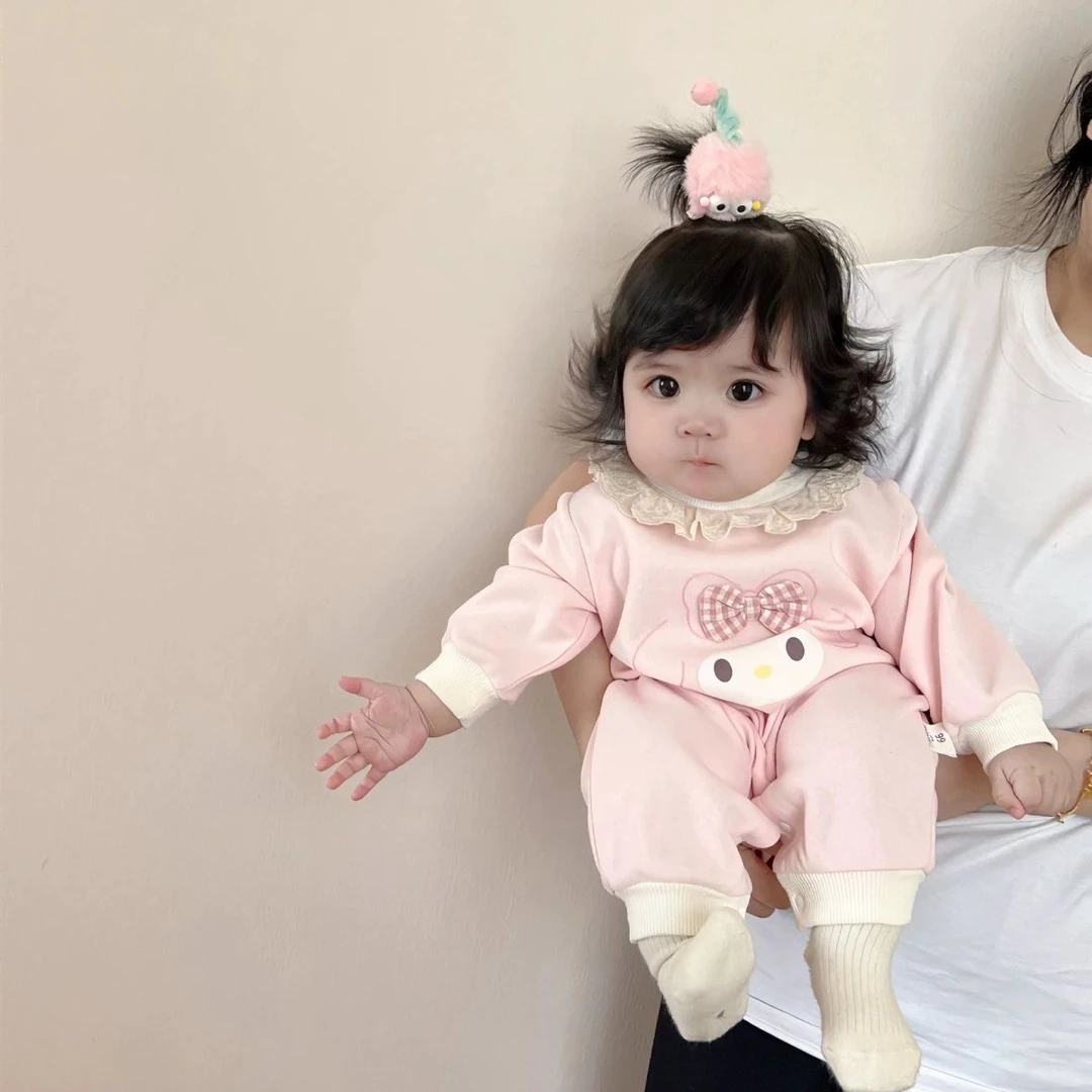 新生婴儿秋季连体衣韩版女童可爱长袖卡通爬服小月龄宝宝外出衣服