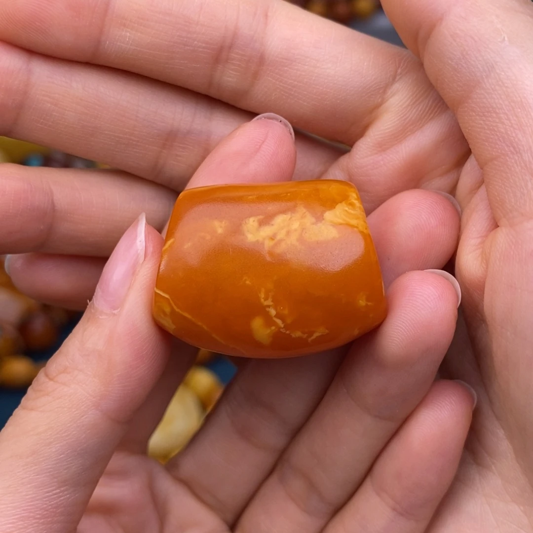 未镶嵌琥珀裸石阳*蜜蜡M