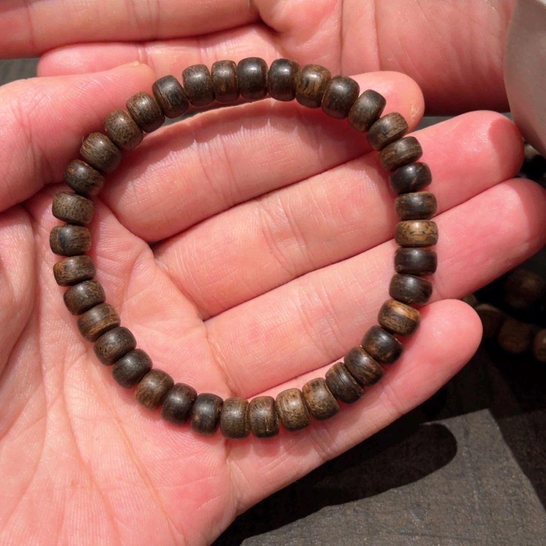 雪***飘沉香吊坠老惠安沉水沉香手串7.6g