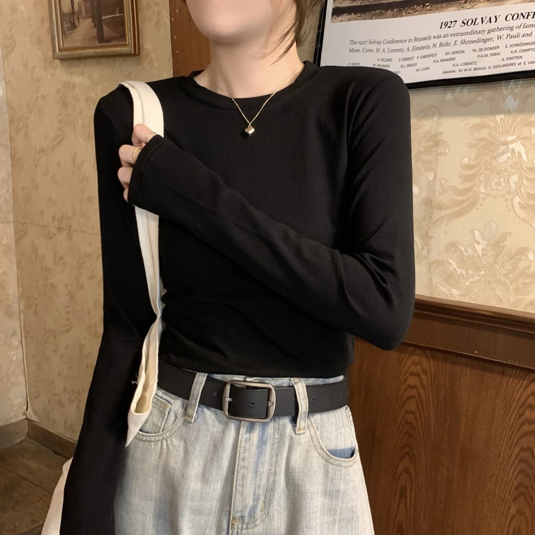 秋冬新款2024黑色打底衫女修身圆领内搭显瘦洋气正肩长袖t恤女潮