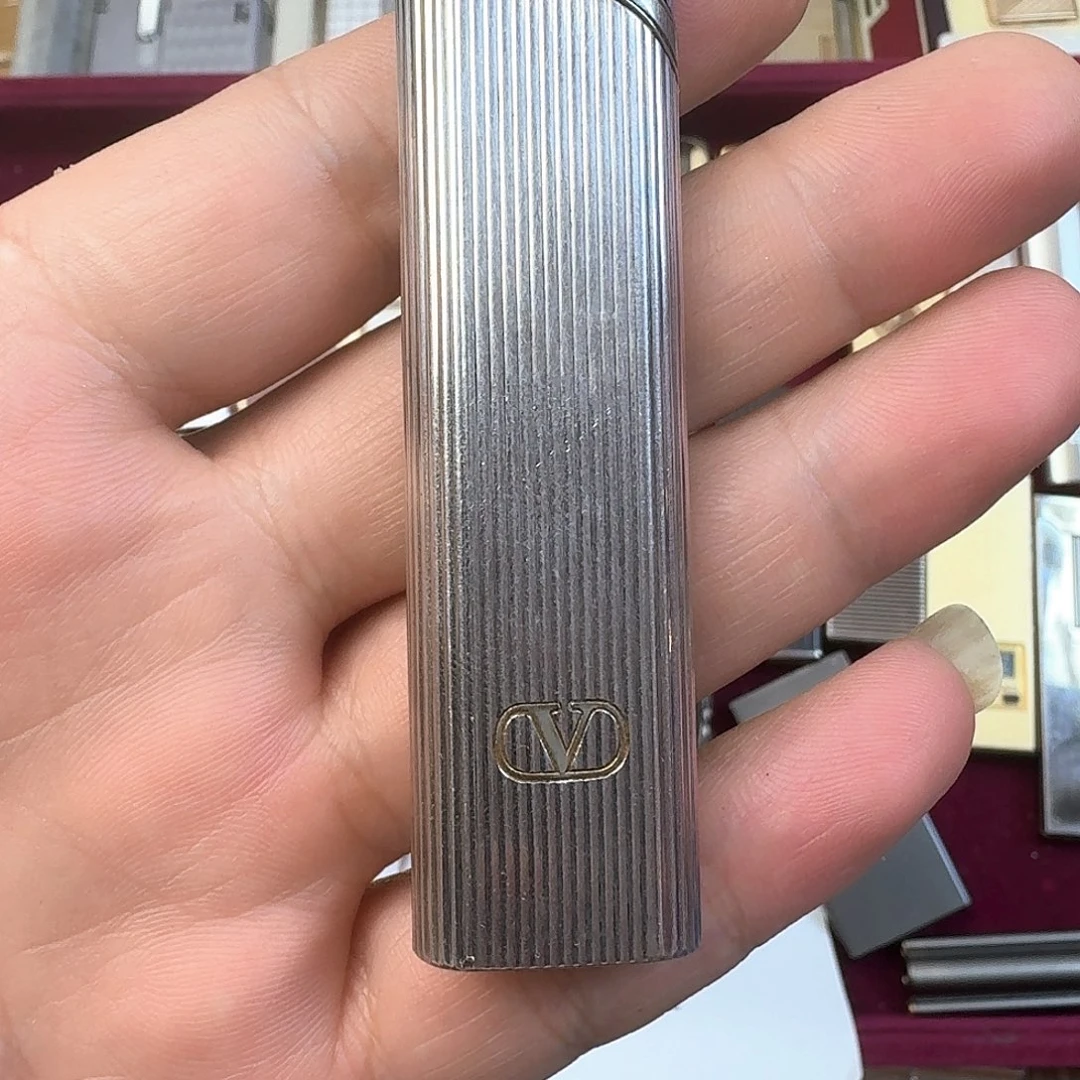 转***身华伦天奴防风打火机