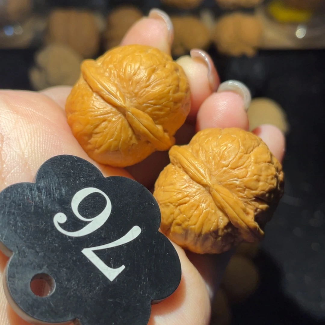 铃铛30尺寸核桃。