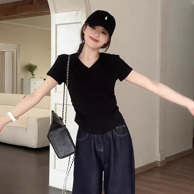 气质正肩短袖t恤女2025新款夏季v领修身洋气纯色百搭休闲掐腰上衣