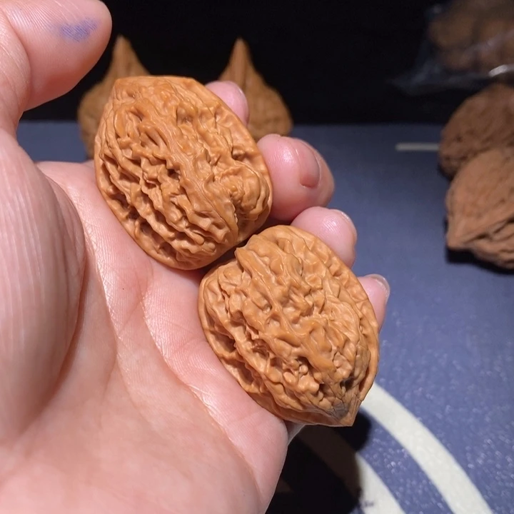 吊坠文玩核桃鸡心手捻