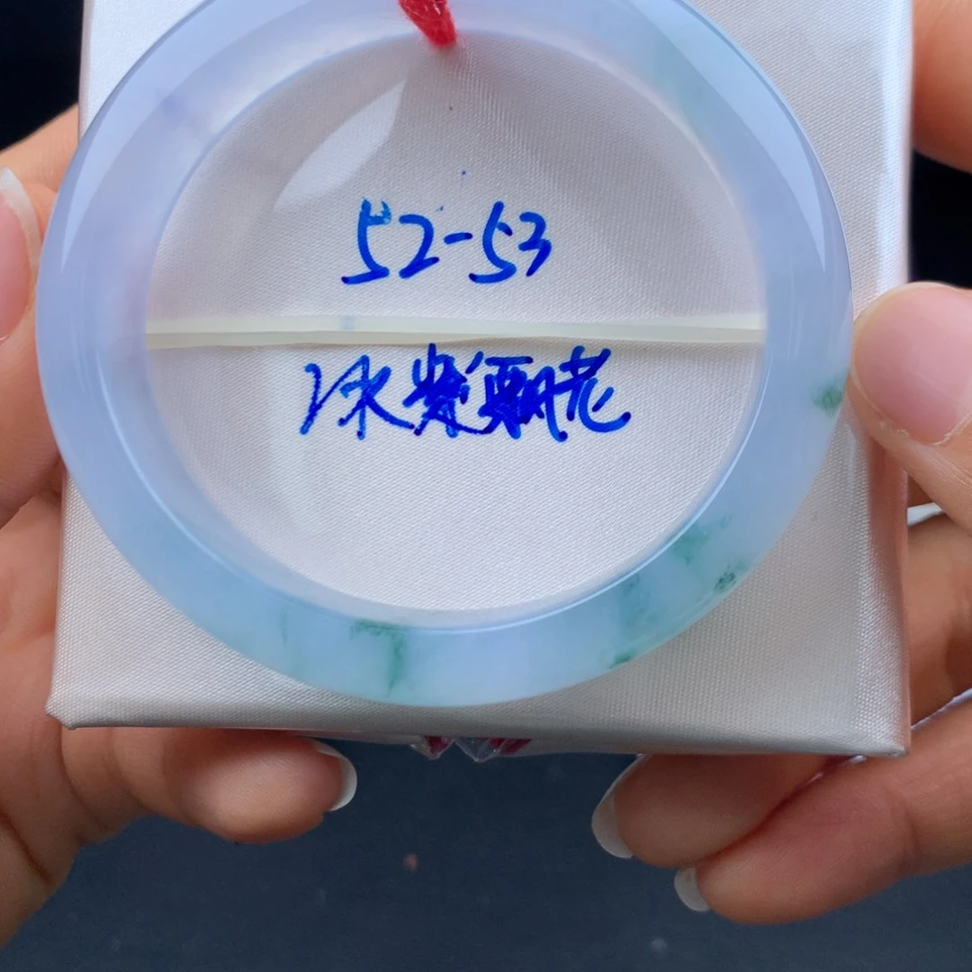 翡翠手镯未镶嵌冰紫起光冰飘花
