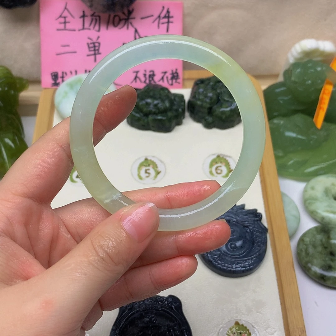 桃****玉手镯61口径60元