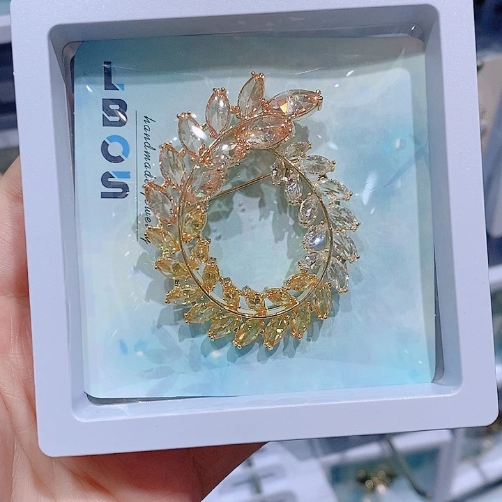 锆石铜合金麦穗胸针