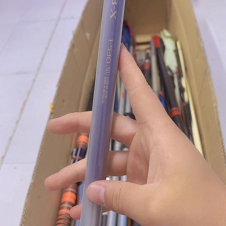 只****价中古鱼竿 一物一拍 看好下单 微瑕
