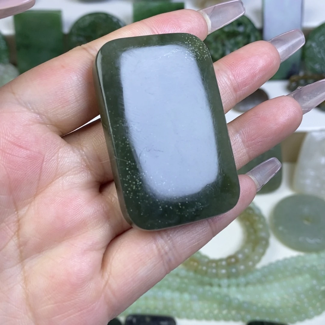 和田玉吊坠未镶嵌