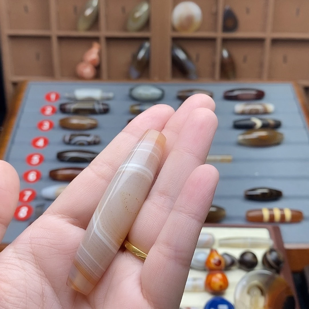 忠***吊玛瑙/玉髓颈饰未镶嵌