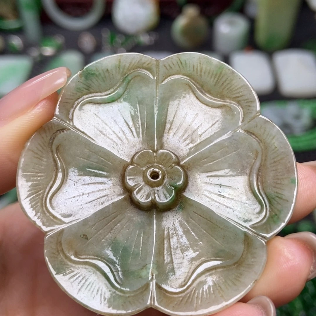 翡翠未镶嵌挂件清