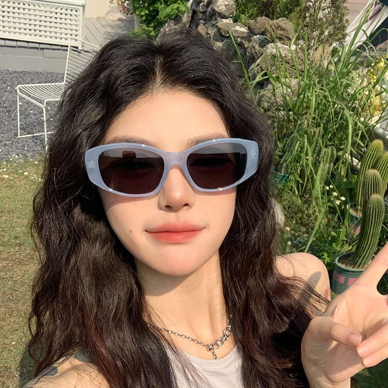 韩版多巴胺蓝色方形猫眼墨镜女款街拍高级感防晒太阳镜防紫外线潮