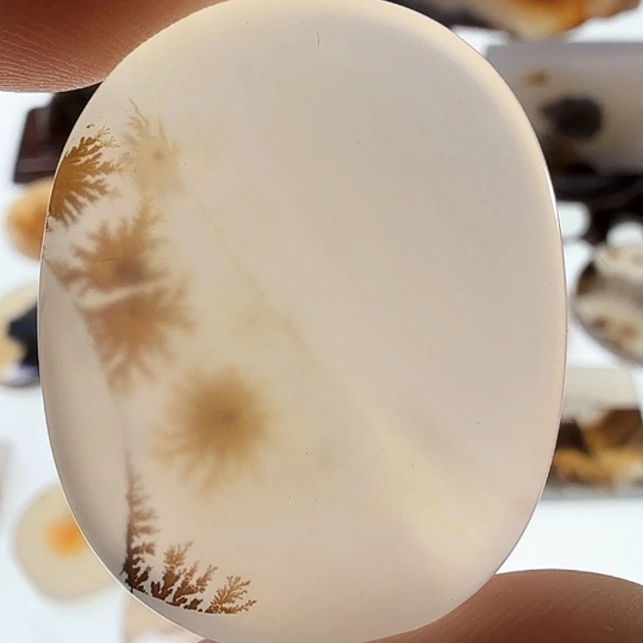 玛瑙/玉髓未镶嵌珠宝半成品