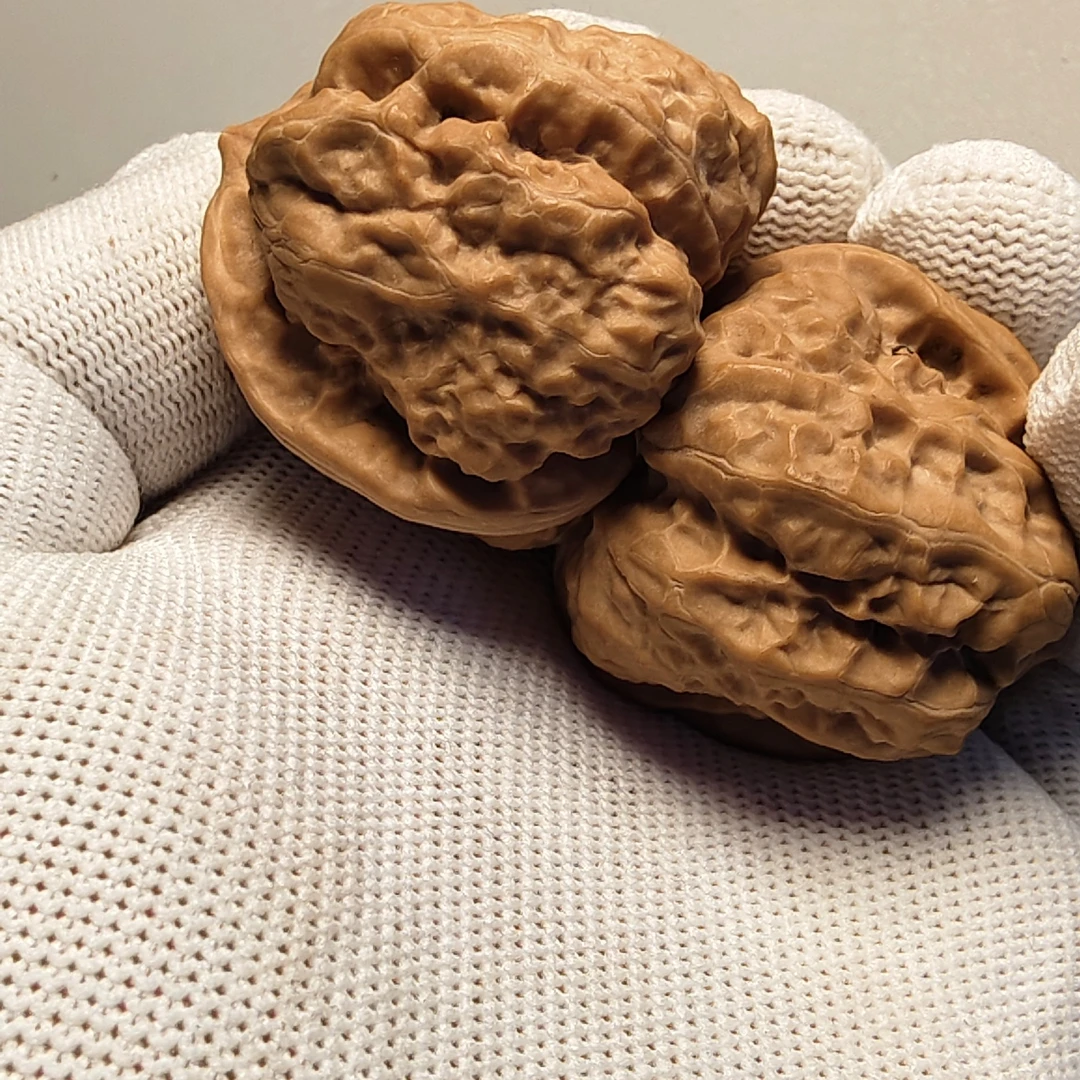 怀柔蛤蟆头怀柔直发蛤蟆头文玩核桃骨质没问题37尺寸左右随机发