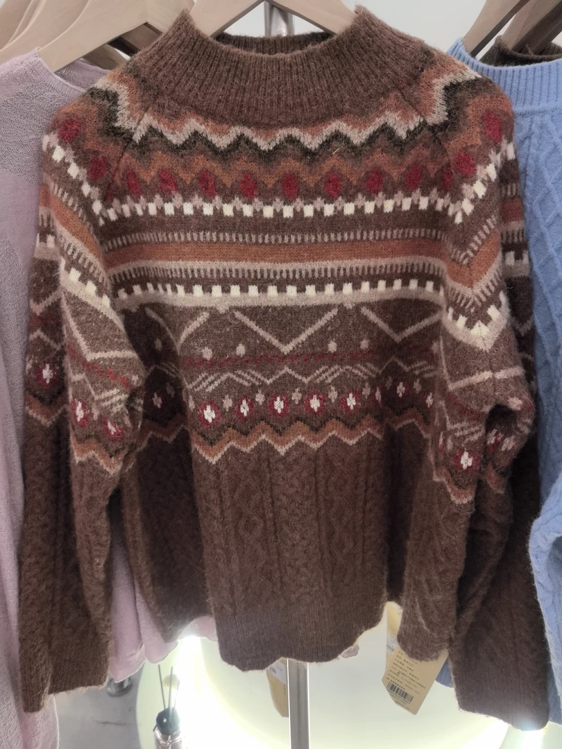 女士毛衣黑白色咖色舒适保暖大气休闲时尚潮流版