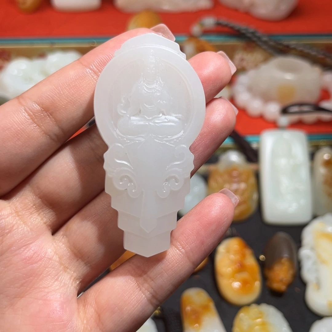 颈饰未镶嵌和田玉