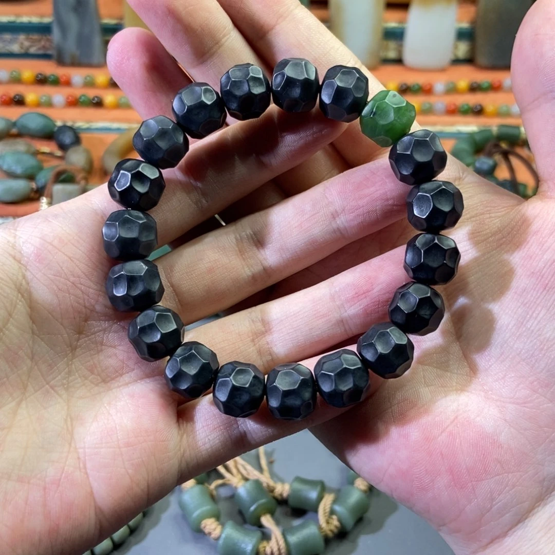 和田玉颈饰未镶嵌后****.