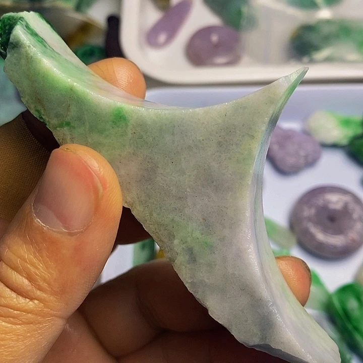 翡翠散珠天然翡翠A货挂件