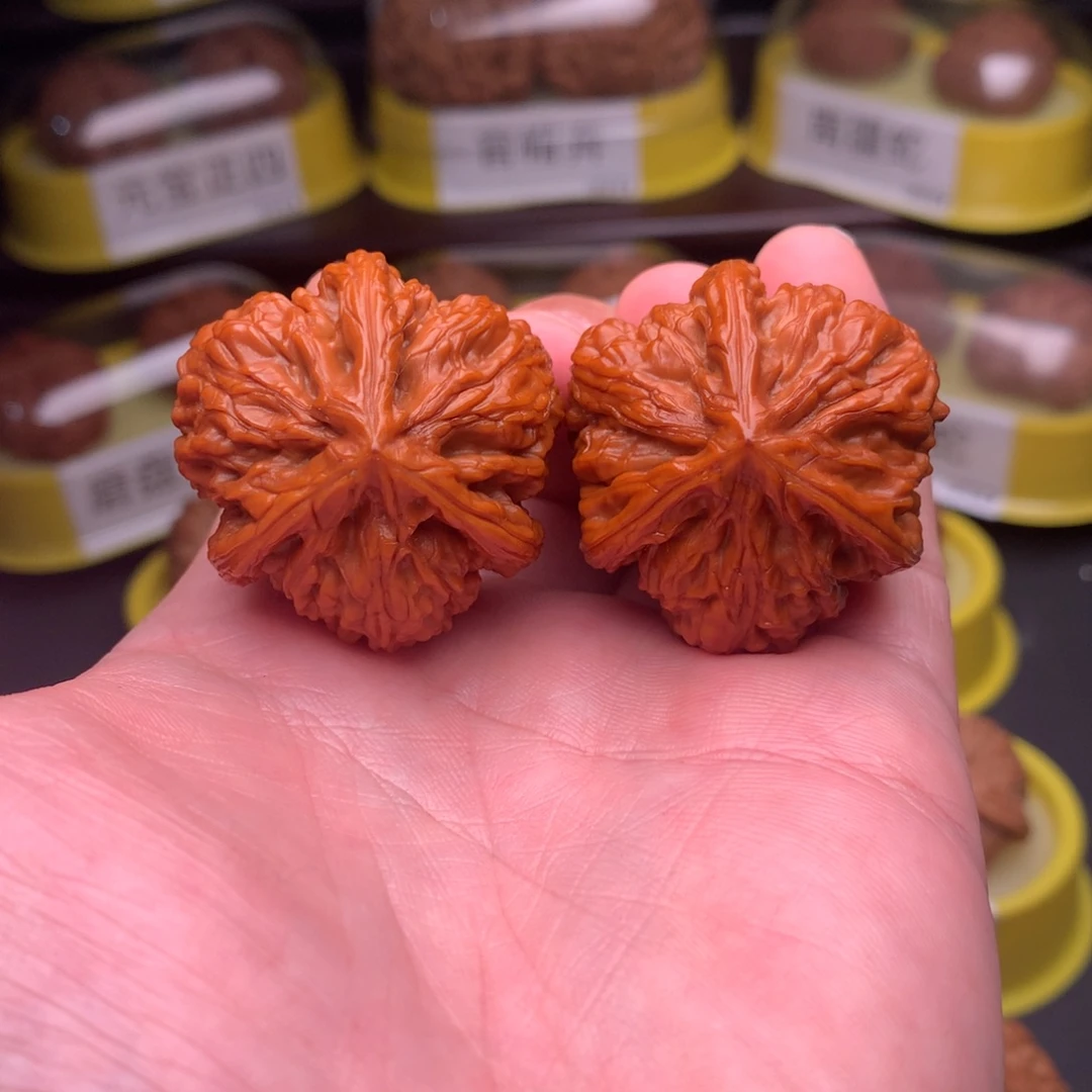 云***澹文玩核桃吊坠文山奔