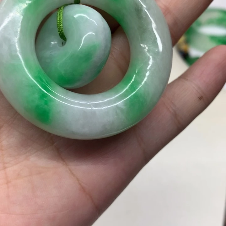 颈饰未镶嵌翡翠吊坠